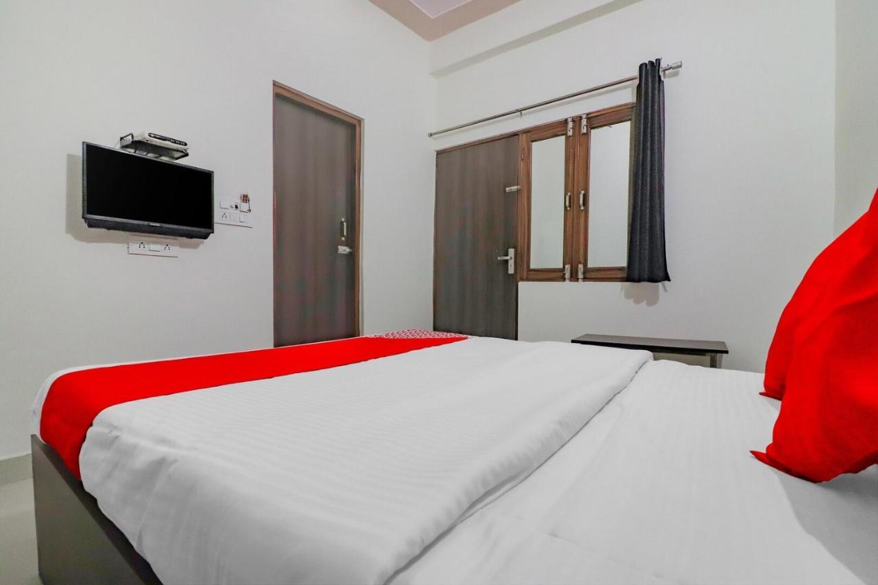 מטורה Rajlakshmi Guest House מראה חיצוני תמונה