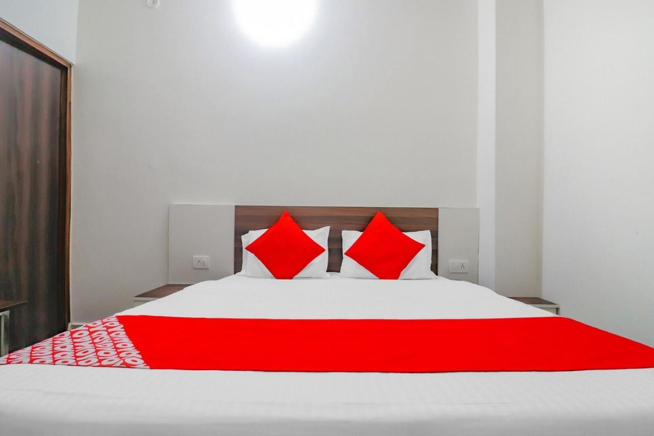 מטורה Rajlakshmi Guest House מראה חיצוני תמונה