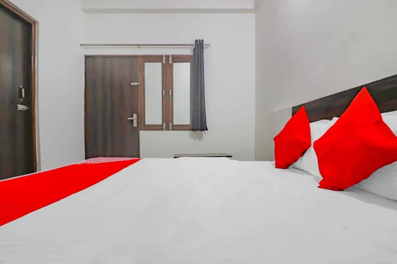 מטורה Rajlakshmi Guest House מראה חיצוני תמונה