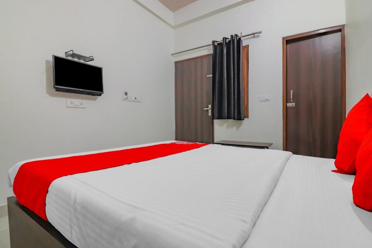 מטורה Rajlakshmi Guest House מראה חיצוני תמונה