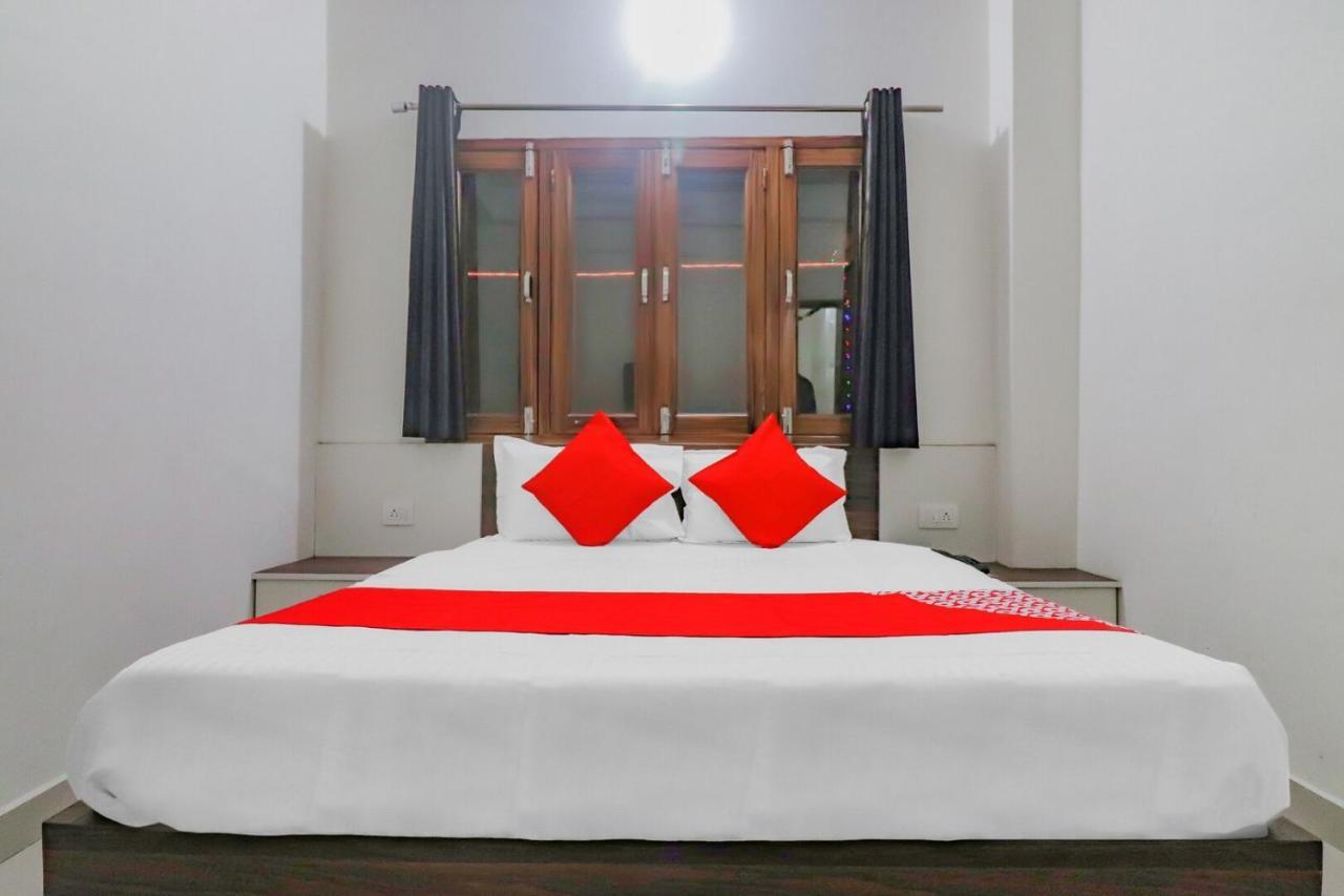 מטורה Rajlakshmi Guest House מראה חיצוני תמונה