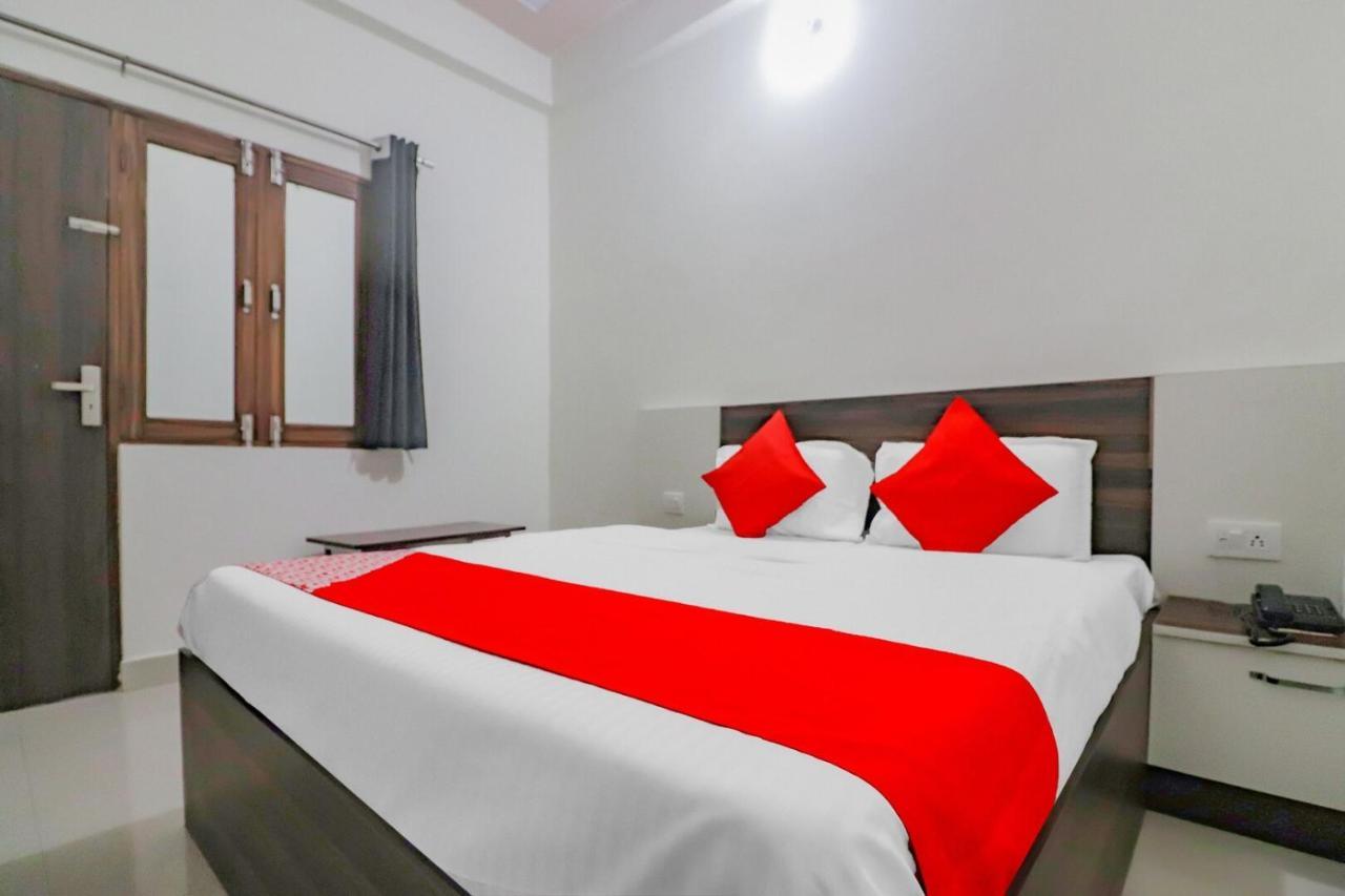 מטורה Rajlakshmi Guest House מראה חיצוני תמונה